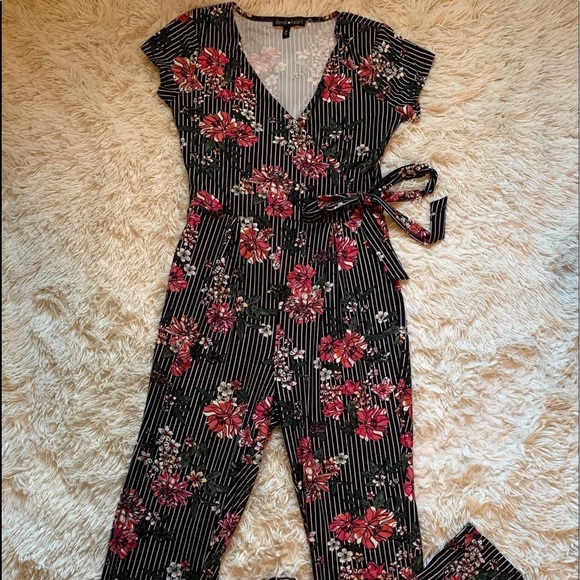 Derek Heart Pants - Derek Heart- Floral Jumpsuit with Stripes Size Med